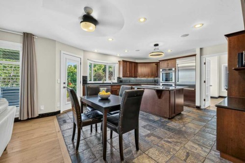 95 Woodridge Close Sw, Calgary, AB - Indoor