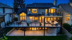 95 Woodridge Close SW Calgary, AB T2W 5M2