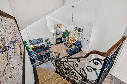 95 Woodridge Close Sw, Calgary, AB - Indoor Photo Showing Other Room