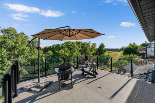 95 Woodridge Close Sw, Calgary, AB - Outdoor