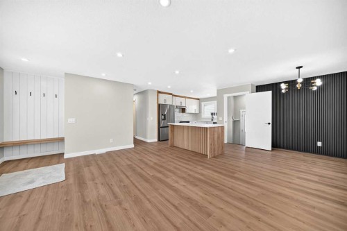 704 Malvern Drive Ne, Calgary, AB - Indoor Photo Showing Kitchen