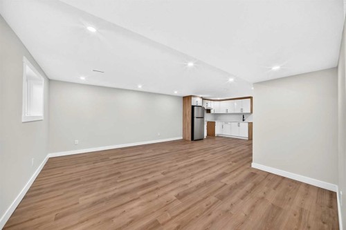 704 Malvern Drive Ne, Calgary, AB - Indoor Photo Showing Other Room
