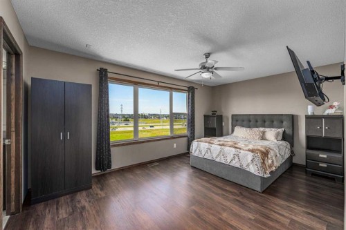 173 Pantego Road Nw, Calgary, AB - Indoor Photo Showing Bedroom