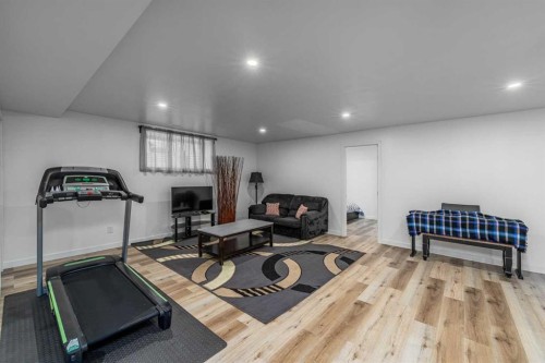 173 Pantego Road Nw, Calgary, AB - Indoor