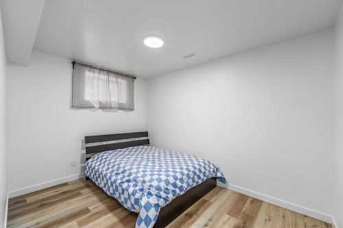 173 Pantego Road Nw, Calgary, AB - Indoor Photo Showing Bedroom