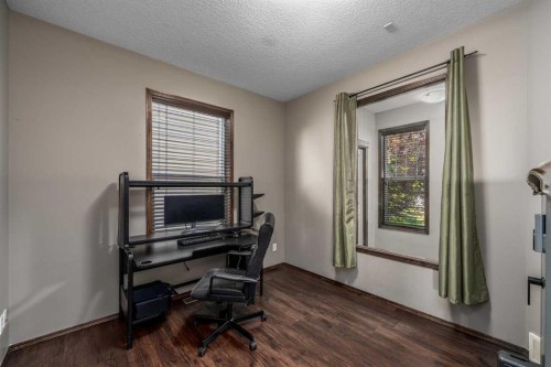 173 Pantego Road Nw, Calgary, AB - Indoor