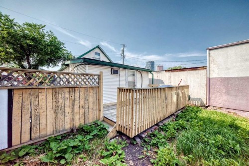 632 Marsh Road Ne, Calgary, AB - Outdoor With Exterior