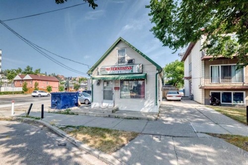 632 Marsh Road Ne, Calgary, AB - Outdoor