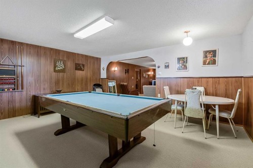 832 Canna Crescent Sw, Calgary, AB - Indoor Photo Showing Other Room