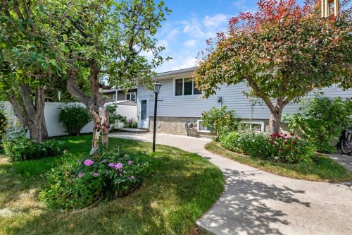 832 Canna Crescent Sw, Calgary, AB - Outdoor