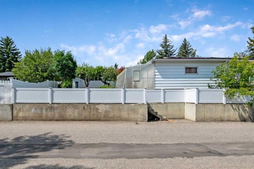 832 Canna Crescent Sw, Calgary, AB - Outdoor