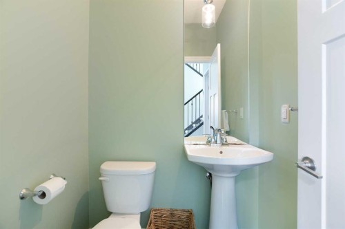 87 Baywater Rise Sw, Airdrie, AB - Indoor Photo Showing Bathroom