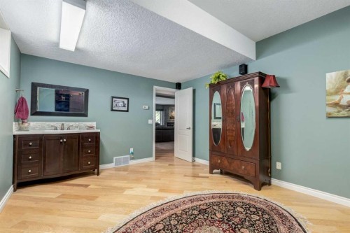 1001 East Chestermere Drive, Chestermere, AB - Indoor