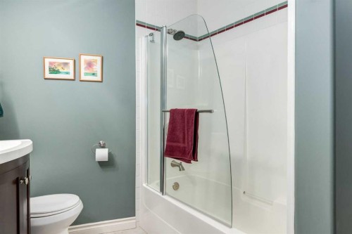 1001 East Chestermere Drive, Chestermere, AB - Indoor Photo Showing Bathroom