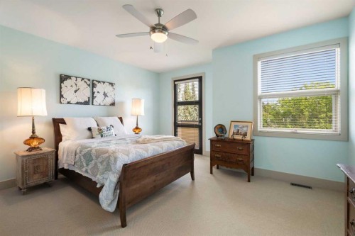 1215 Sifton Boulevard Sw, Calgary, AB - Indoor Photo Showing Bedroom