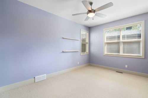 1215 Sifton Boulevard Sw, Calgary, AB - Indoor Photo Showing Other Room