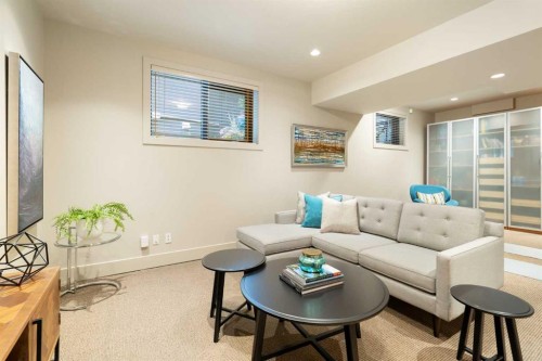 1215 Sifton Boulevard Sw, Calgary, AB - Indoor