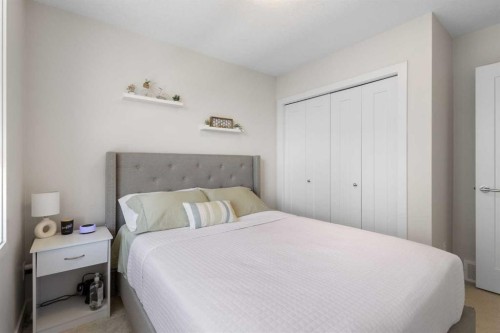 124 Walgrove Cove Se, Calgary, AB - Indoor Photo Showing Bedroom