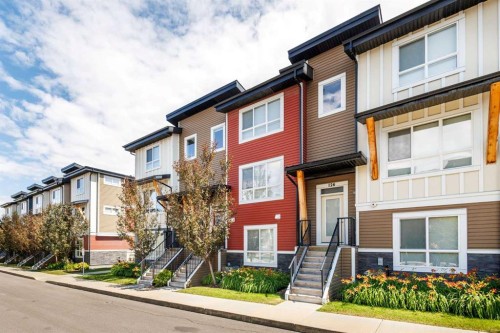 124 Walgrove Cove Se, Calgary, AB - Outdoor With Facade