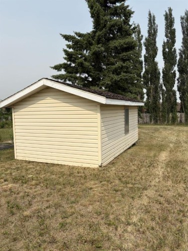 607 Madison Drive, Irricana, AB 