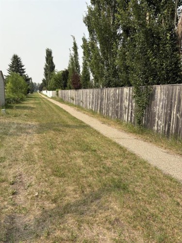607 Madison Drive, Irricana, AB 