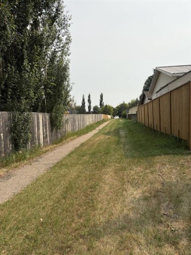 607 Madison Drive, Irricana, AB 