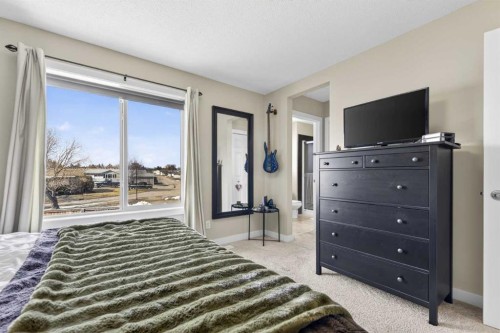 216 Ranch Downs, Strathmore, AB - Indoor Photo Showing Bedroom