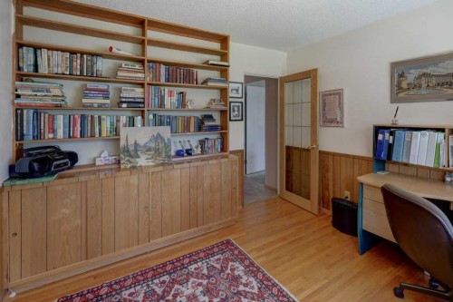 223 Willow Ridge Place Se, Calgary, AB - Indoor Photo Showing Office