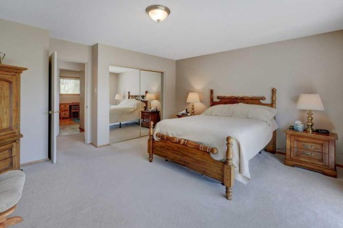 223 Willow Ridge Place Se, Calgary, AB - Indoor Photo Showing Bedroom