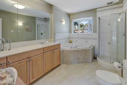 223 Willow Ridge Place Se, Calgary, AB - Indoor Photo Showing Bathroom