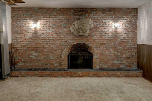 223 Willow Ridge Place Se, Calgary, AB - Indoor With Fireplace