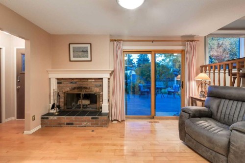 544 Brookmere Crescent Sw, Calgary, AB 