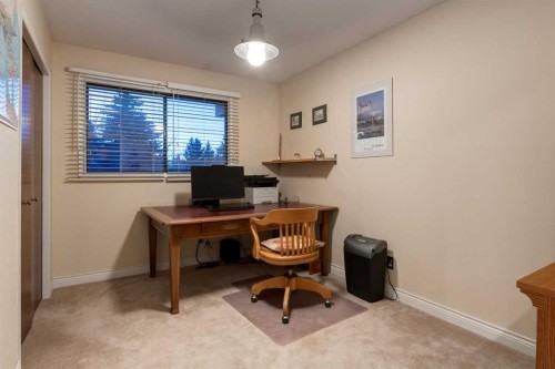 544 Brookmere Crescent Sw, Calgary, AB 