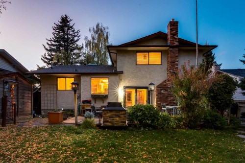 544 Brookmere Crescent Sw, Calgary, AB 
