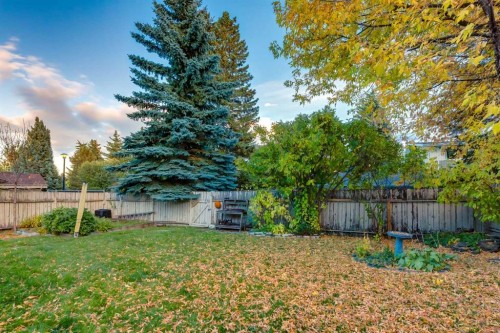 544 Brookmere Crescent Sw, Calgary, AB 