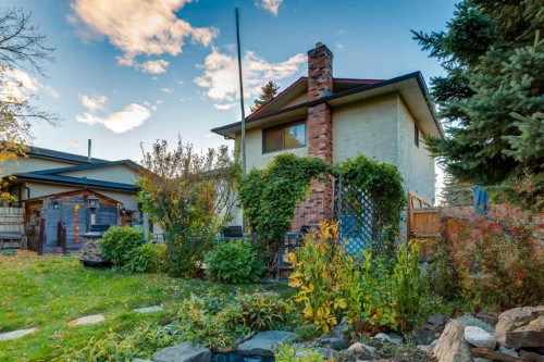 544 Brookmere Crescent Sw, Calgary, AB 