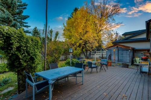 544 Brookmere Crescent Sw, Calgary, AB 