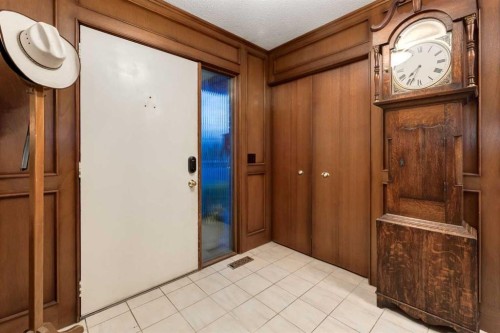 544 Brookmere Crescent Sw, Calgary, AB 