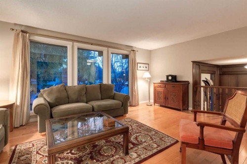 544 Brookmere Crescent Sw, Calgary, AB 