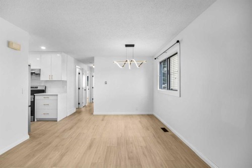 155 Sandarac Way Nw, Calgary, AB - Indoor