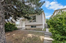 155 Sandarac Way NW Calgary, AB T3K 2Y4