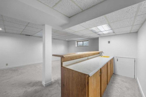 155 Sandarac Way Nw, Calgary, AB - Indoor
