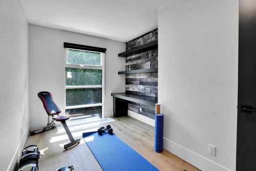 1042 13 Avenue Sw, Calgary, AB - Indoor