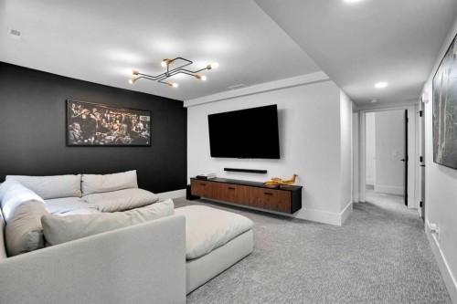 1042 13 Avenue Sw, Calgary, AB - Indoor