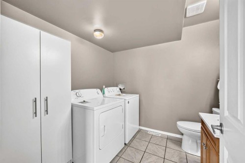 27 Erin Meadow Crescent Se, Calgary, AB - Indoor