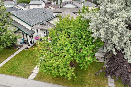 27 Erin Meadow Crescent Se, Calgary, AB - Outdoor