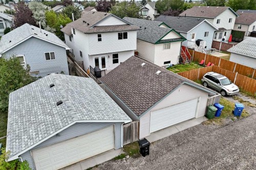 27 Erin Meadow Crescent Se, Calgary, AB - Outdoor With Exterior