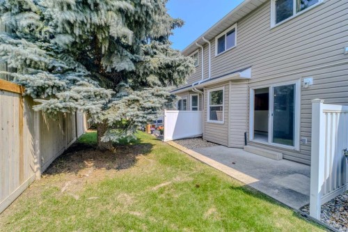 15 Harvest Glen Heights Ne, Calgary, AB - Outdoor