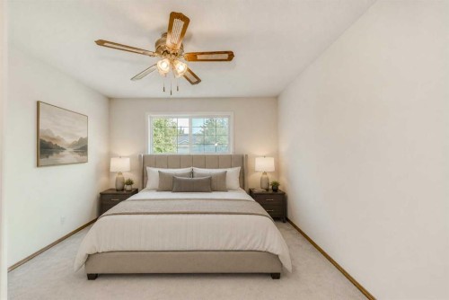 15 Harvest Glen Heights Ne, Calgary, AB - Indoor Photo Showing Bedroom