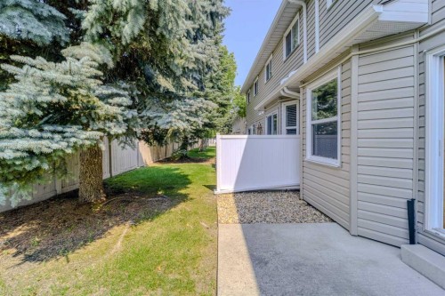 15 Harvest Glen Heights Ne, Calgary, AB - Outdoor